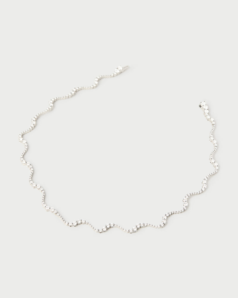 Elegant choker in 18K white gold with an undulating band accented with lab-grown diamonds