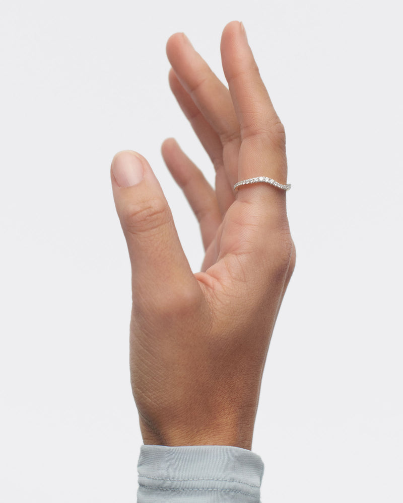 Diamonds and gold Flow ring - 
  
    18K Gold
  
