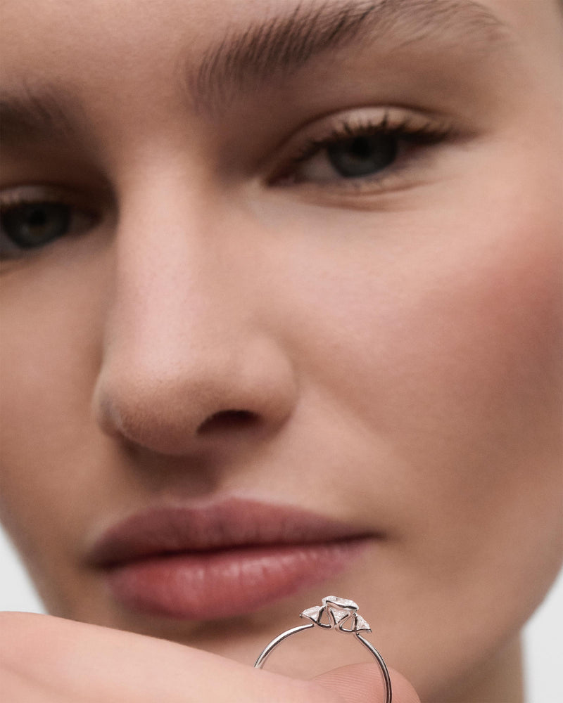 Diamonds and white gold Eve ring - 
  
    18K White gold / Rhodium silver plating
  
