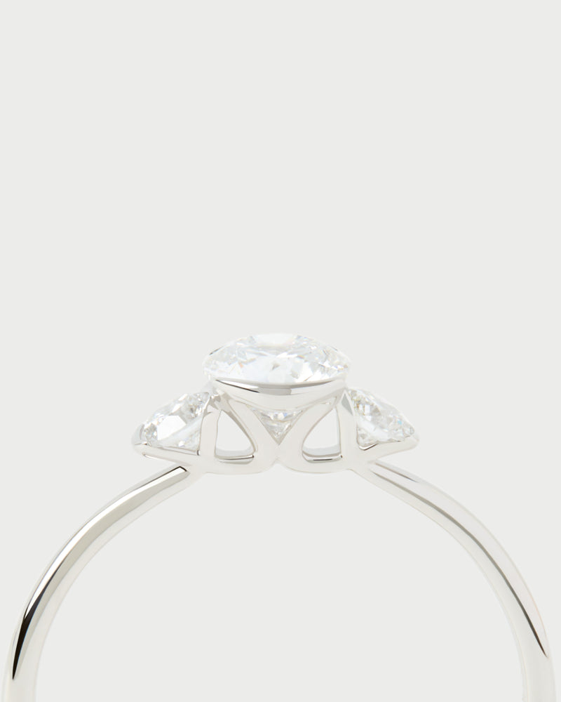 Diamonds and white gold Eve ring - 
  
    18K White gold / Rhodium silver plating
  
