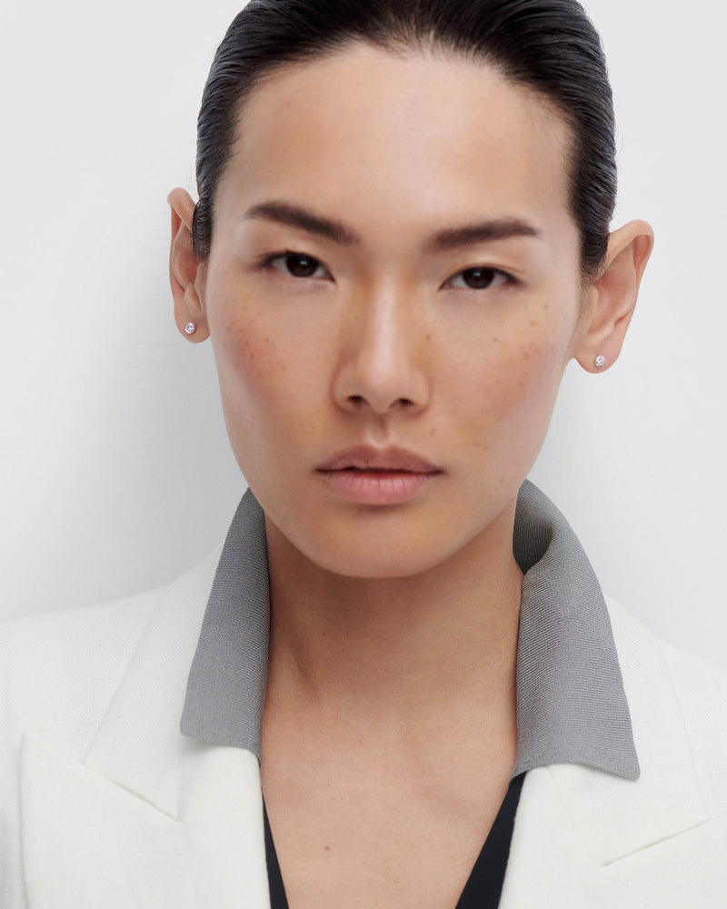 Diamonds and white gold Delia stud earrings - 
  
    18K White gold / Rhodium silver plating
  
