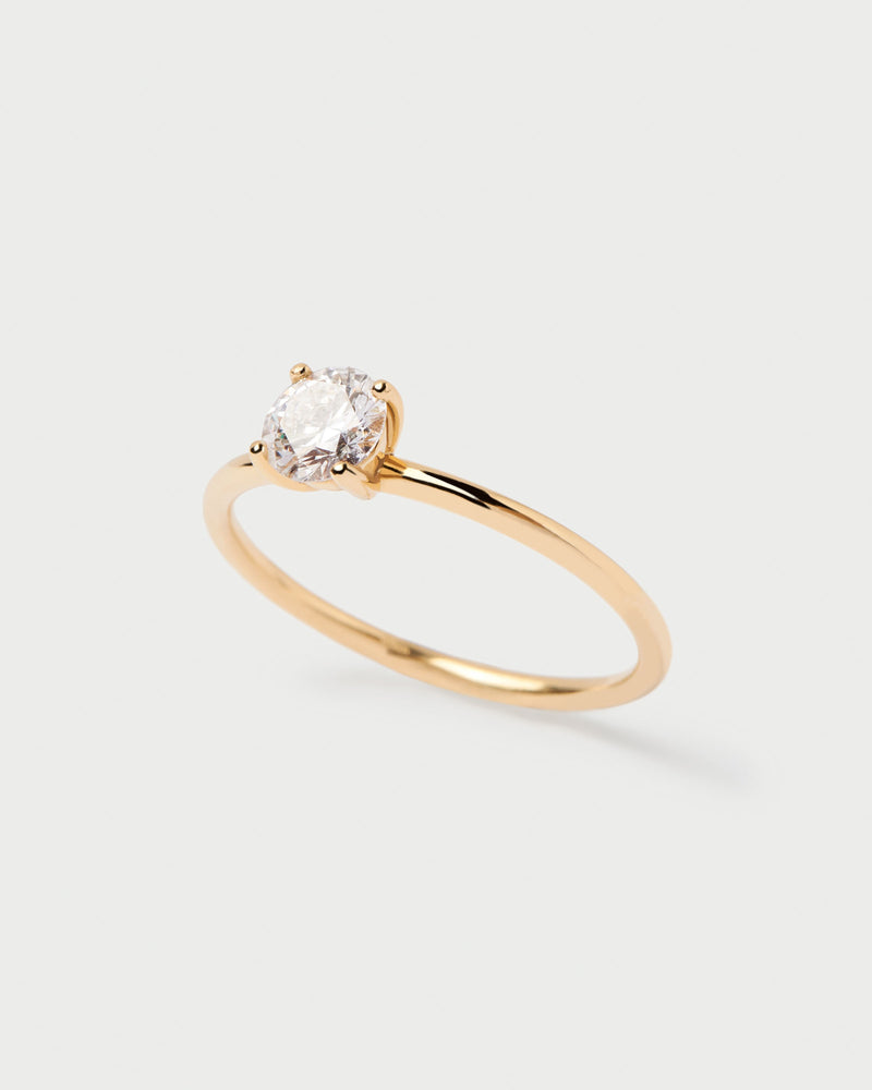Solid yellow gold solitary engagement ring set with a great 0.50 carat lab-grown diamond