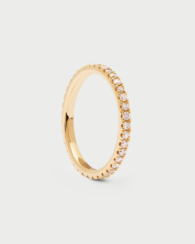 Engagement ring in solid yellow gold, set with lab-grown diamonds, equaling 0.5 carats