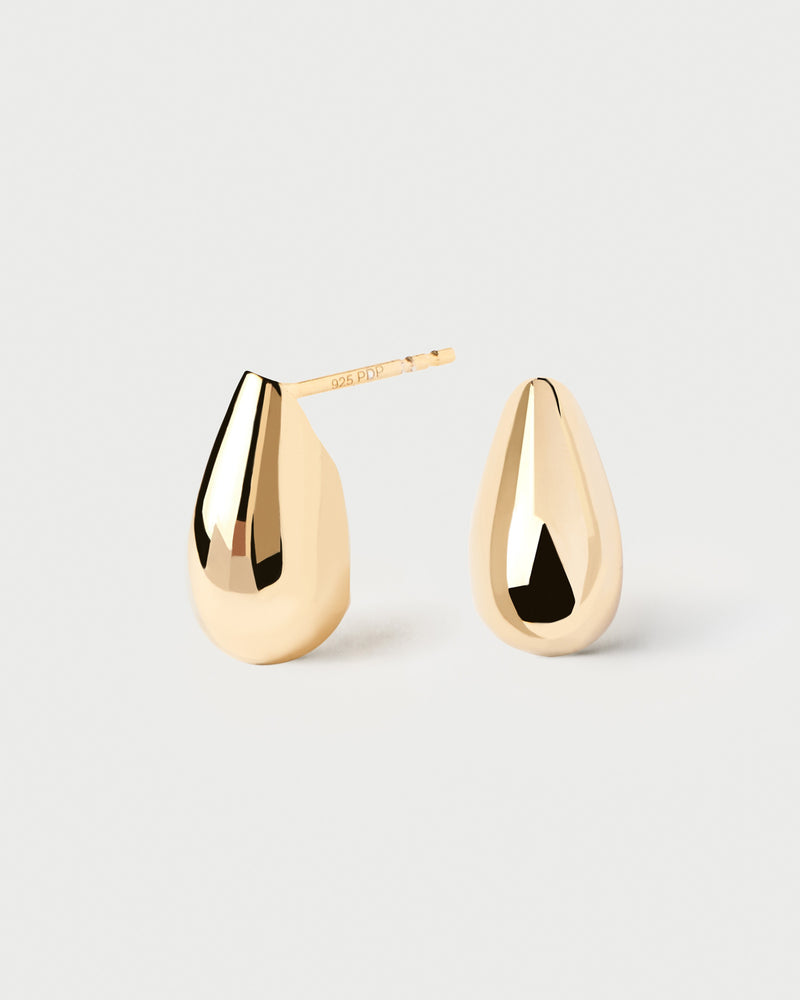 Dainty drop shaped stud earrings in gold-plated silver