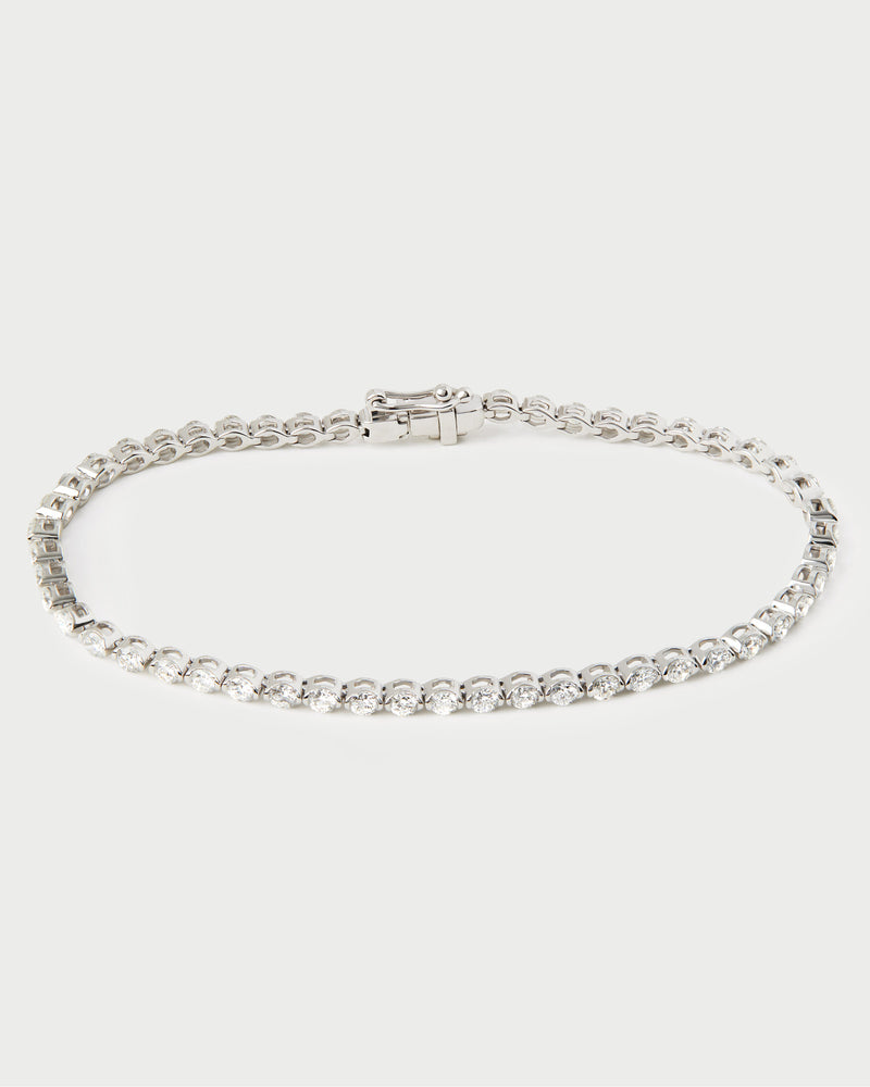 White gold tennis bracelet set with round lab-grown diamonds